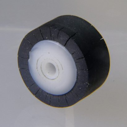 hard_cracked_pinch_roller.jpg